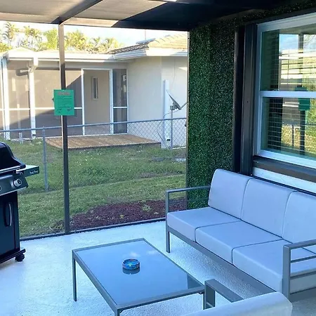 Waterfront Gulf Gateway: Pool/Dock/Grill/Gameroom Fort Myers Exterior photo