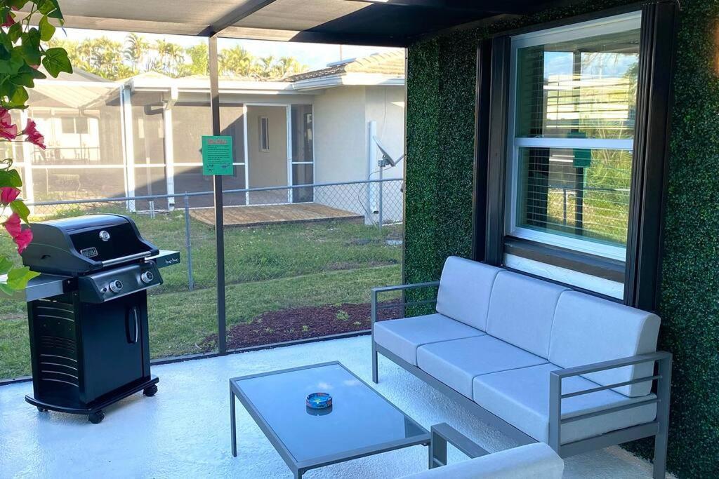 Waterfront Gulf Gateway: Pool/dock/grill/gameroom Holiday home Fort Myers